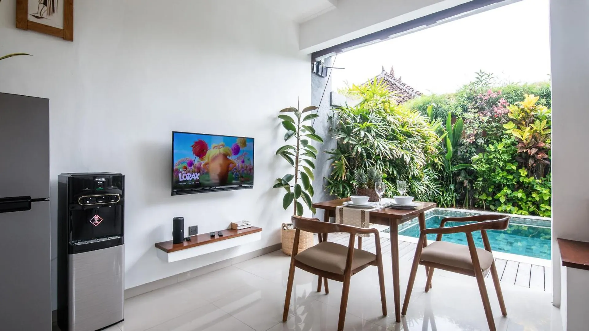 Adorable 1Br Villas In The Herat Of Seminyak Indonesia