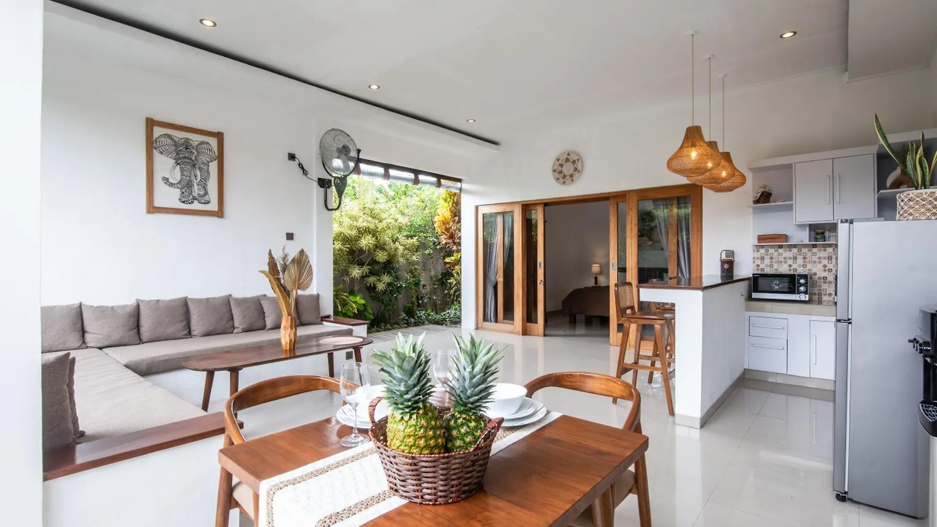 Adorable 1Br Villas In The Herat Of Seminyak