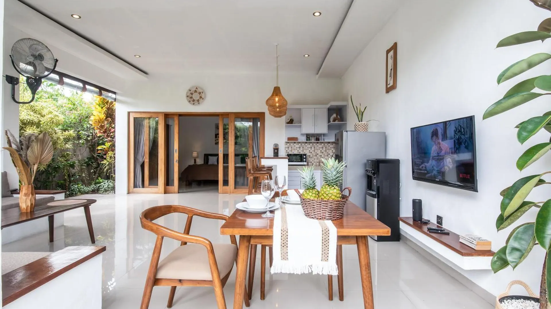 Adorable 1Br Villas In The Herat Of Seminyak