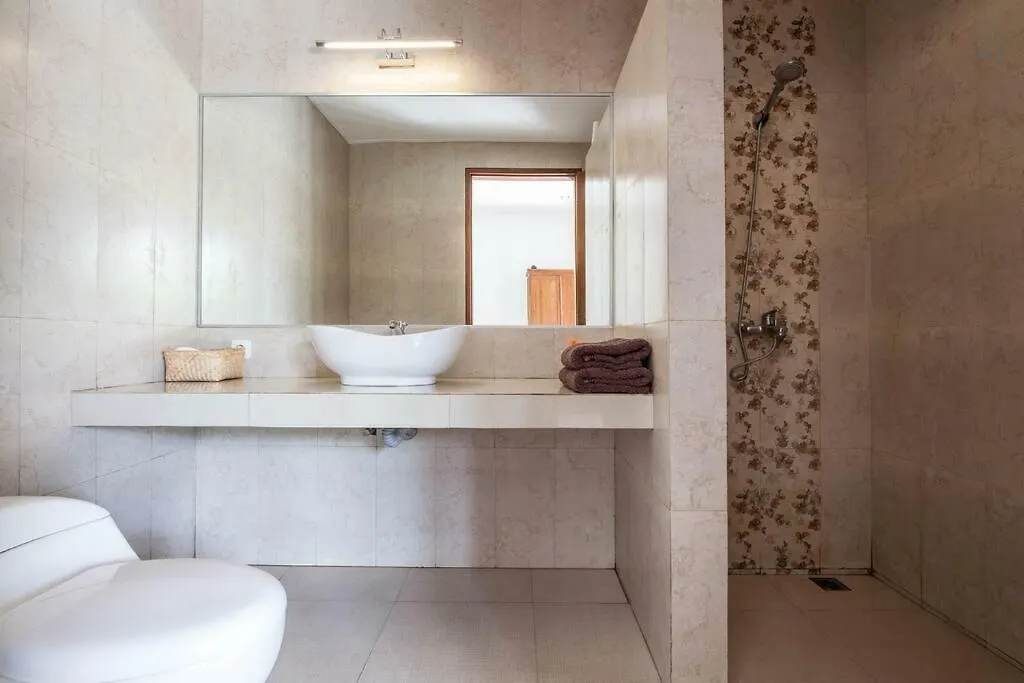 Adorable 1Br Villas In The Herat Of Seminyak Indonesia